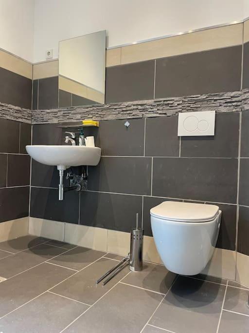 Castle View Living 1 - Best Apartment In 바일부르크 외부 사진